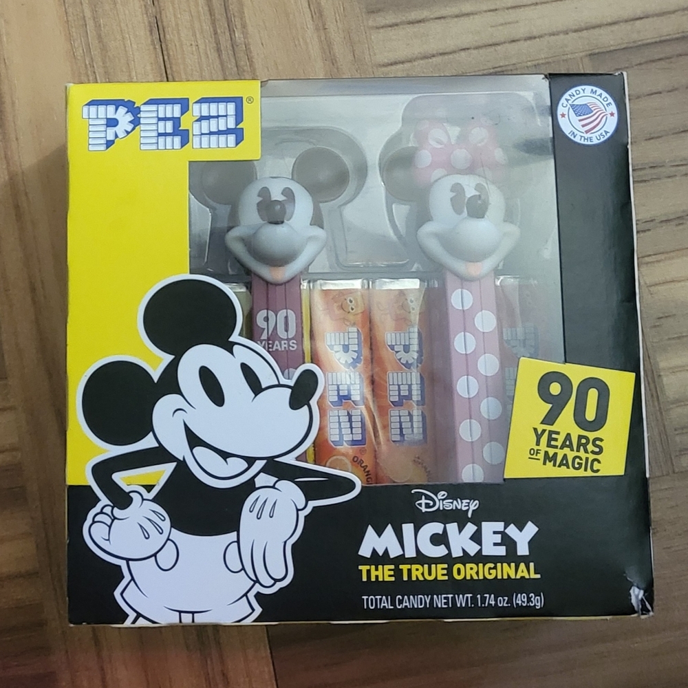 Pez Disney 90 Years of Magic set .. Mickey and Minnie - unopened
